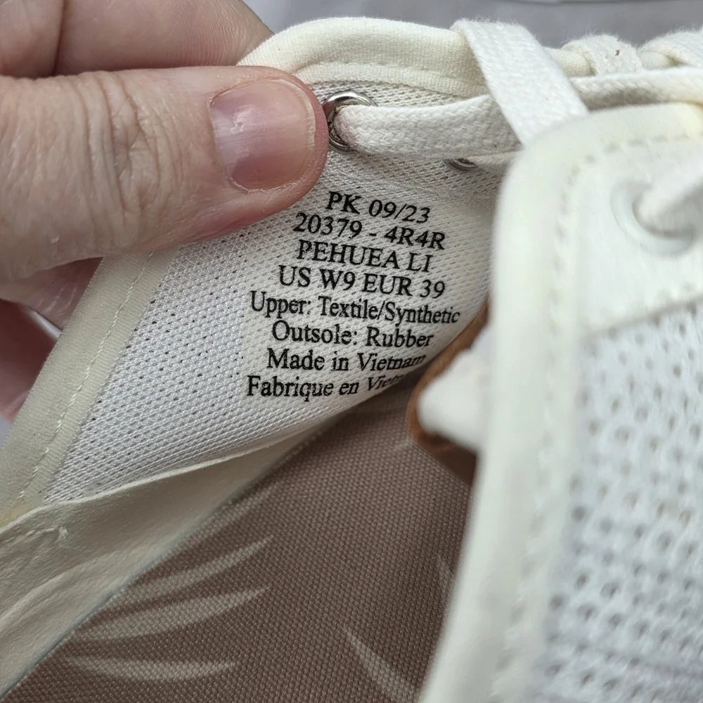 OluKai Pehuea Li White Perforated Mesh Slip On Sneaker Women's Size 9 Shoes